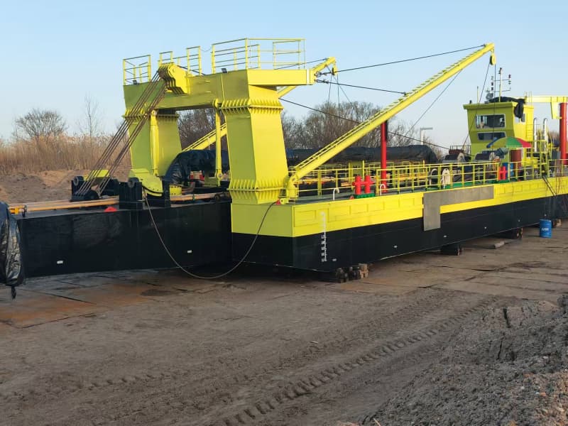 Dalgıç Pompalı Tarama Gemisi, Kum Kesici, Daha Derin Tarama İçin Emme Tarama Gemisi