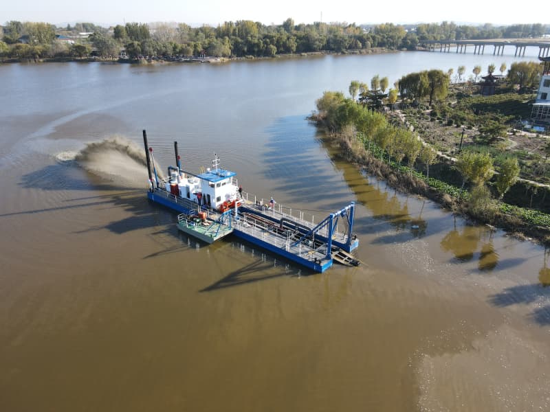 Dalgıç Pompalı Tarama Gemisi, Kum Kesici, Daha Derin Tarama İçin Emme Tarama Gemisi
