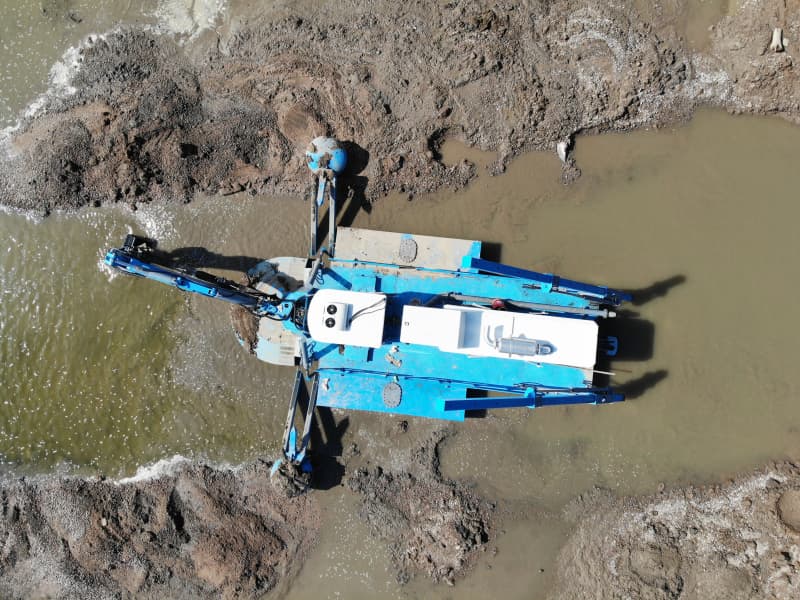 Sığ Su Alanları İçin Kendinden Tahrikli Amfibik Çok Fonksiyonlu Tarama Gemisi (500 m3/saat)